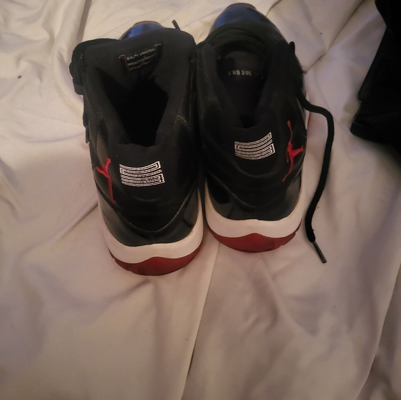 Air Jordan - Picture 3 of 4